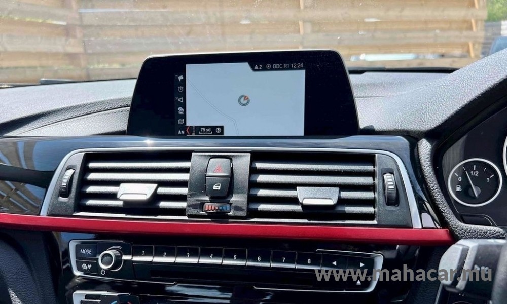 2019 BMW 318i photo 6