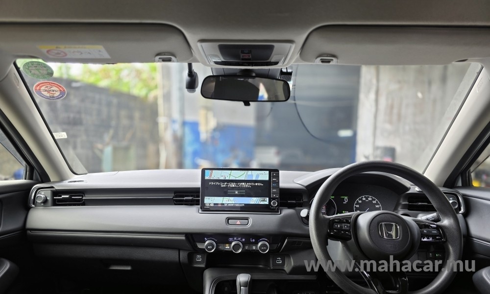 2022 Honda Vezel X Hybrid photo 2