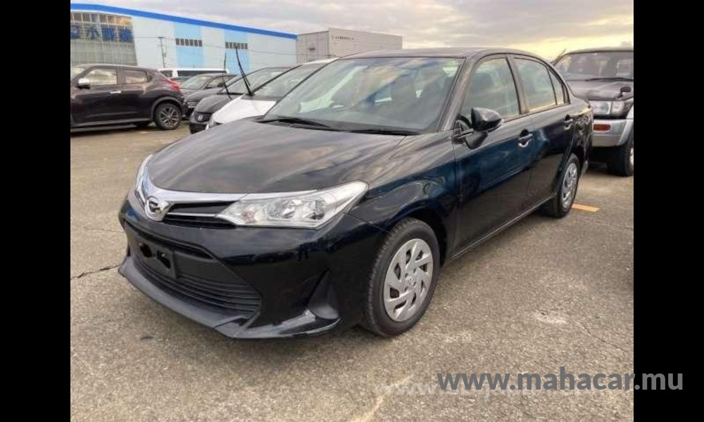 2018 Toyota Corolla Axio photo 2