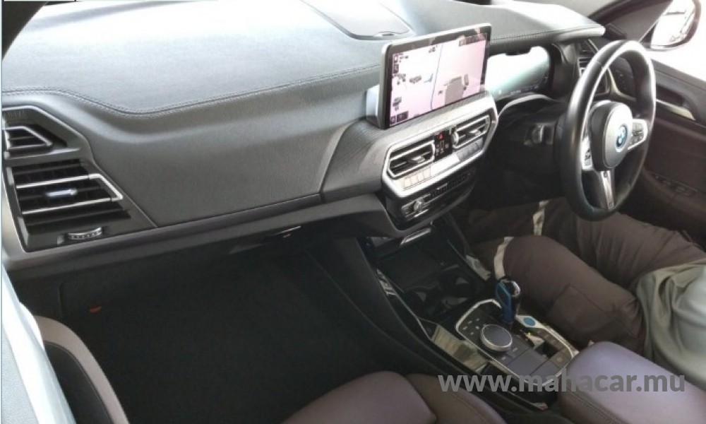 2021 BMW iX3 photo 4