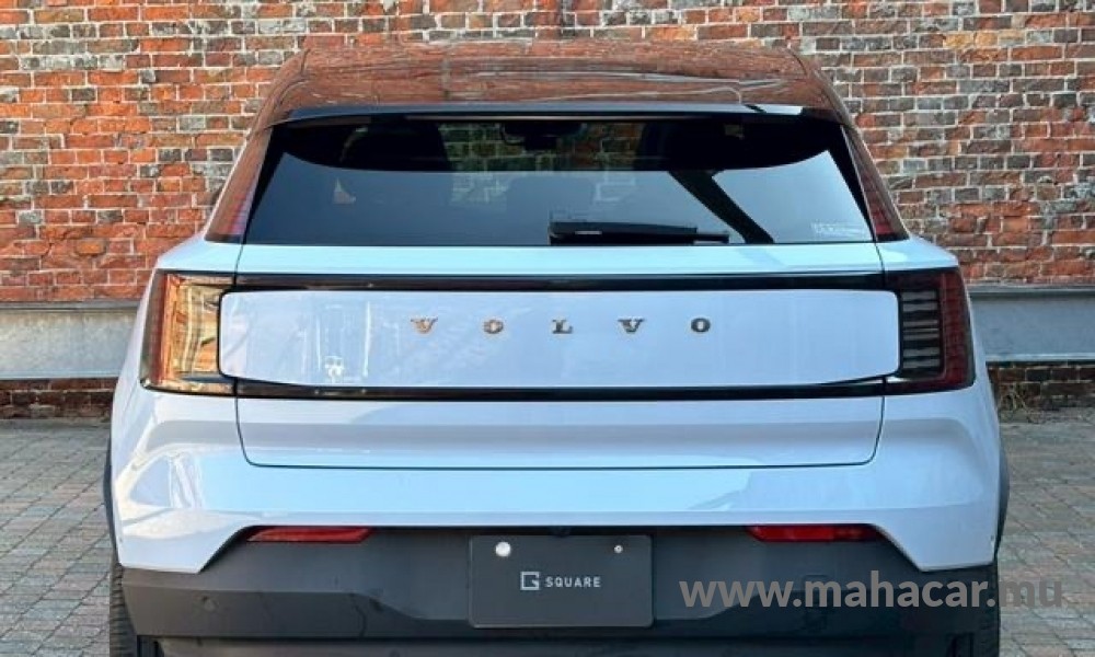 2024 VOLVO EX30 photo 2