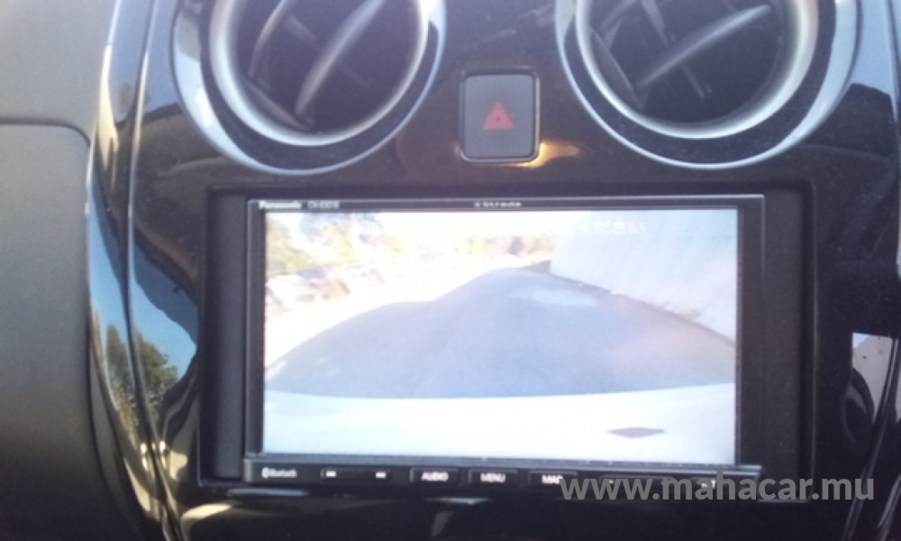2020 Nissan NOTE E-POWER photo 4