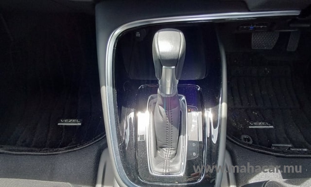 2023 Honda VEZEL Z HYBRID photo 13