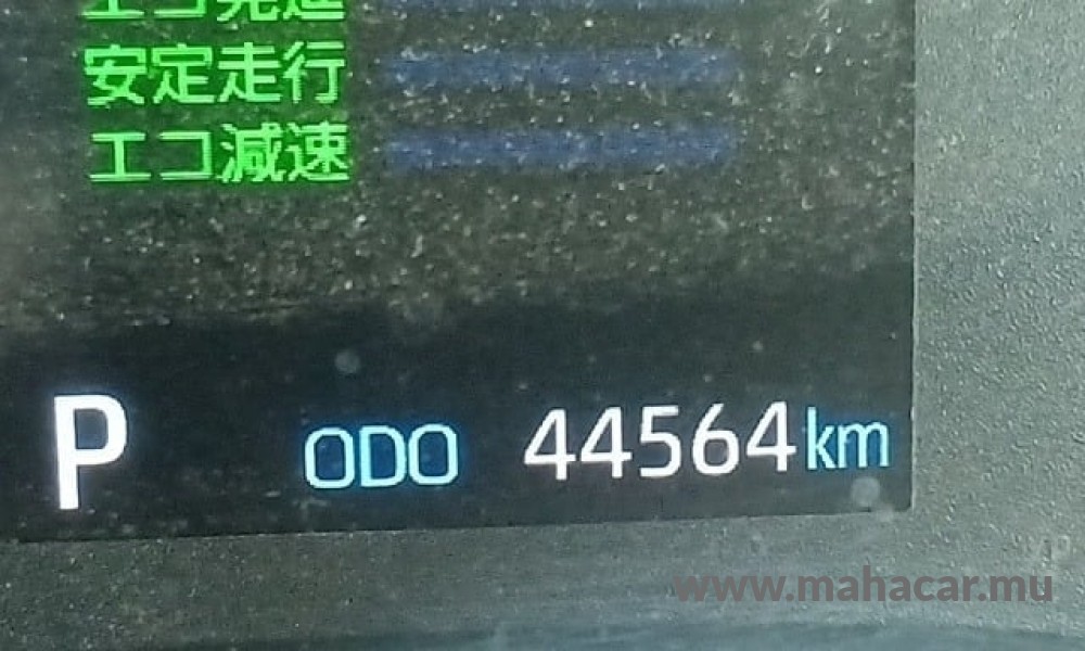 2022 Toyota Yaris Hybrid photo 9