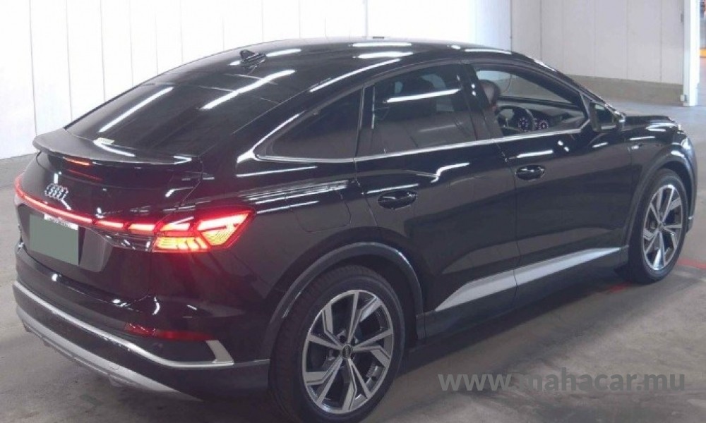 2022 AUDI Q4 photo 4