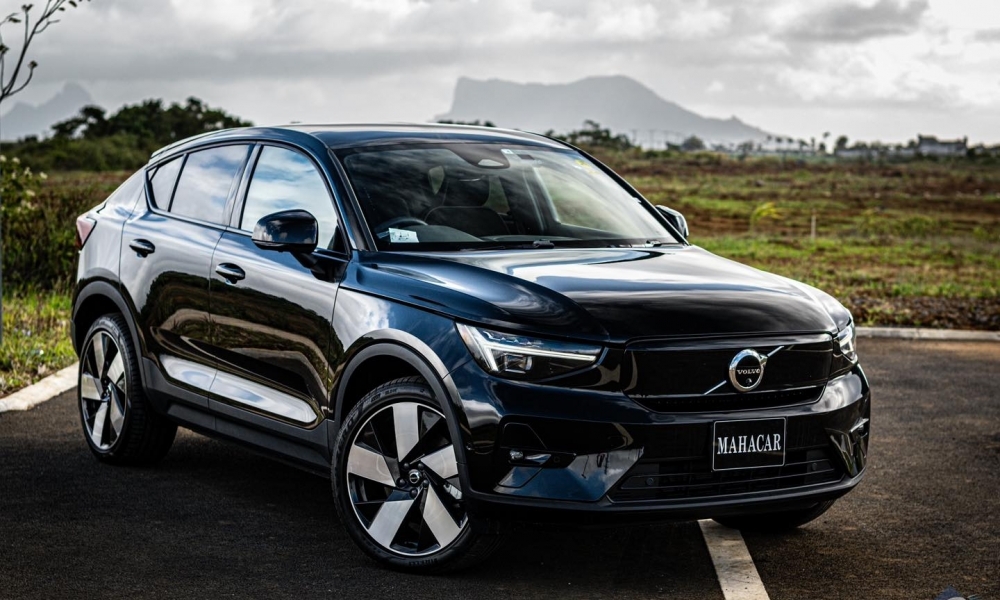 2022 VOLVO C40 photo 2