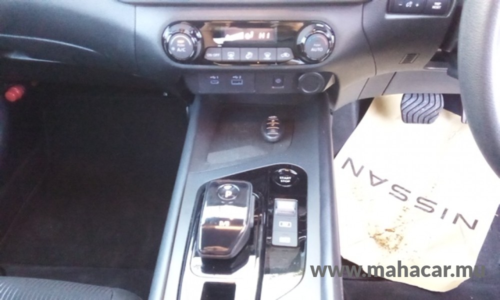 2021 Nissan NOTE E-POWER photo 5