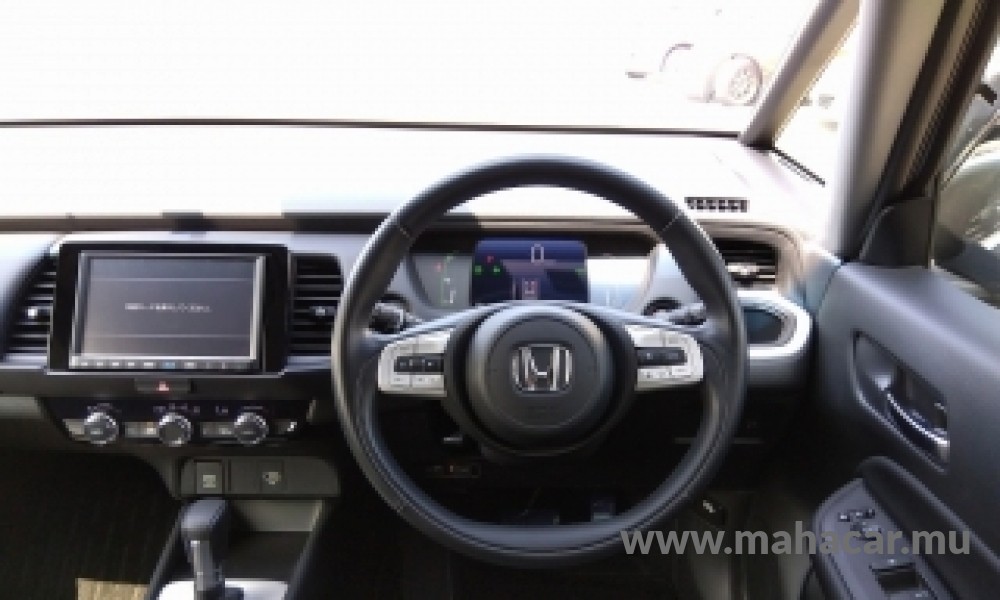 2020 Honda FIT HYBRID photo 7
