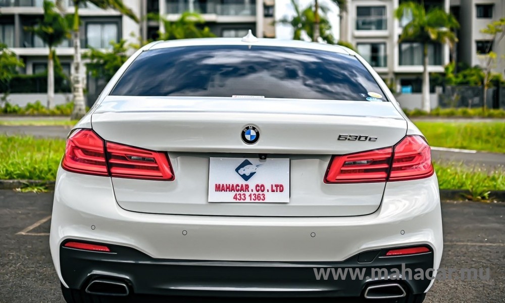 2019 BMW 530e photo 8