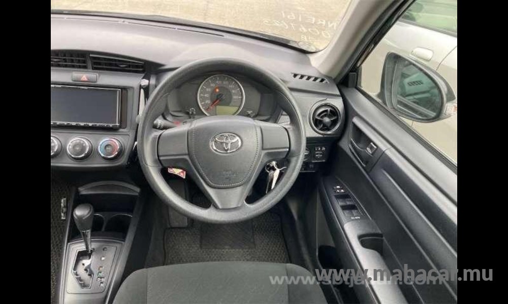 2018 Toyota Corolla Axio photo 5