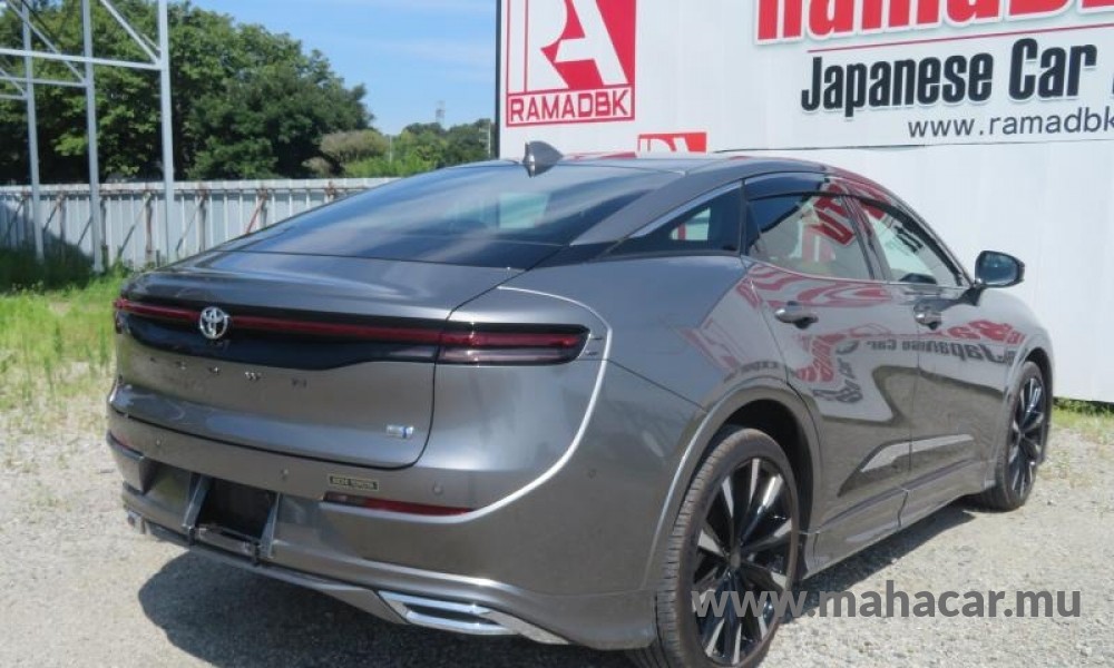 2023 Toyota Crown photo 4