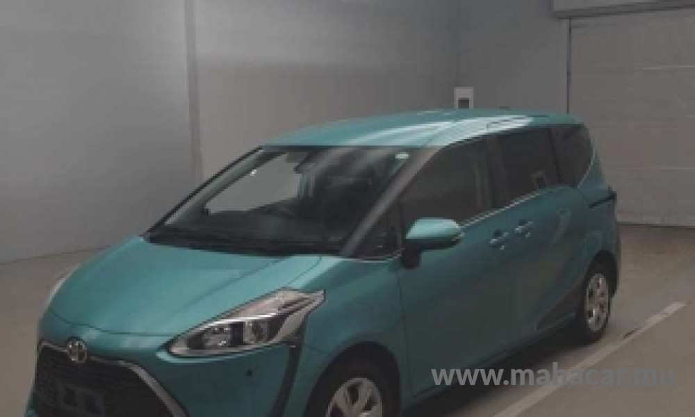 2021 Toyota Sienta, Green
