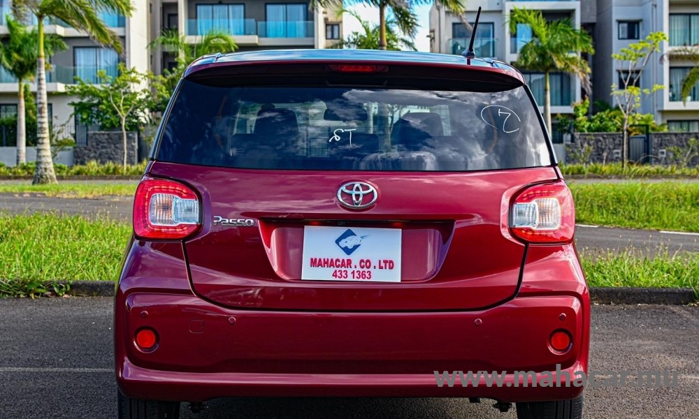 2021 Toyota Passo X photo 9