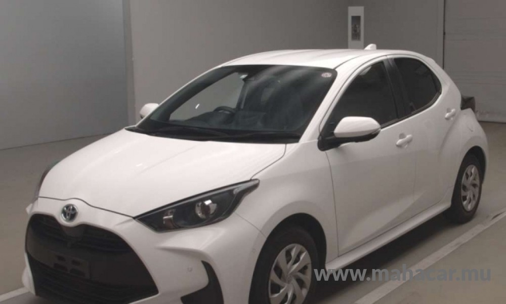 2021 Toyota Yaris, White