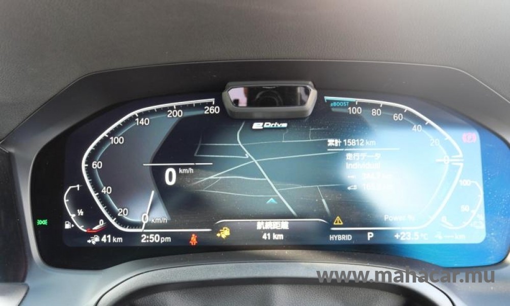 2022 BMW 330e photo 16