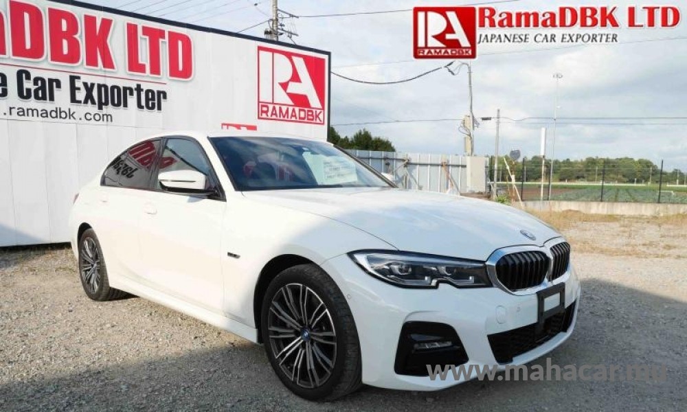 2022 BMW 330e photo 2
