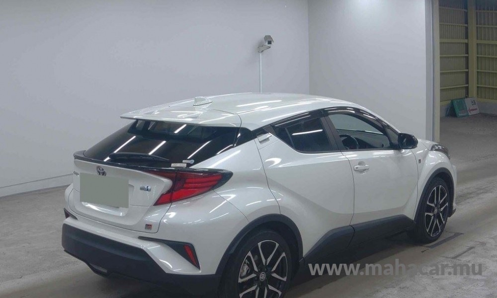 2021 Toyota CHR HYBRID photo 3