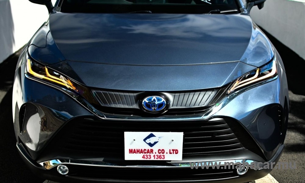 2021 Toyota Harrier photo 2