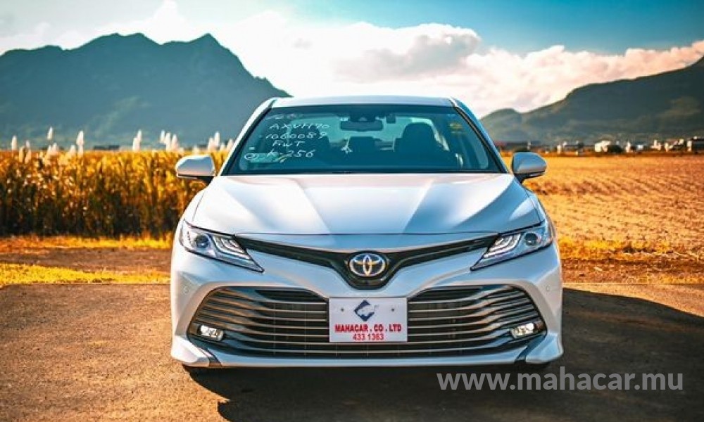 2020 Toyota Camry, White