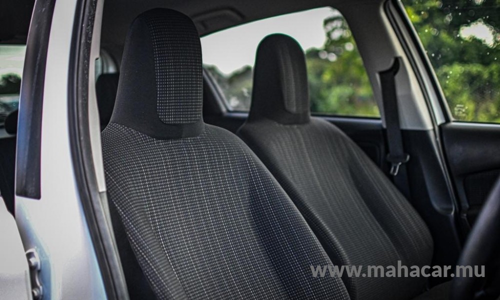 2019 Toyota Vitz photo 9
