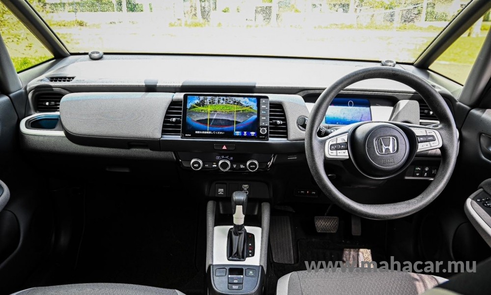 2020 Honda FIT HYBRID photo 7
