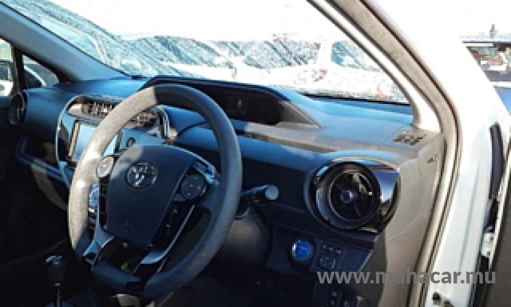 2021 Toyota AQUA photo 7