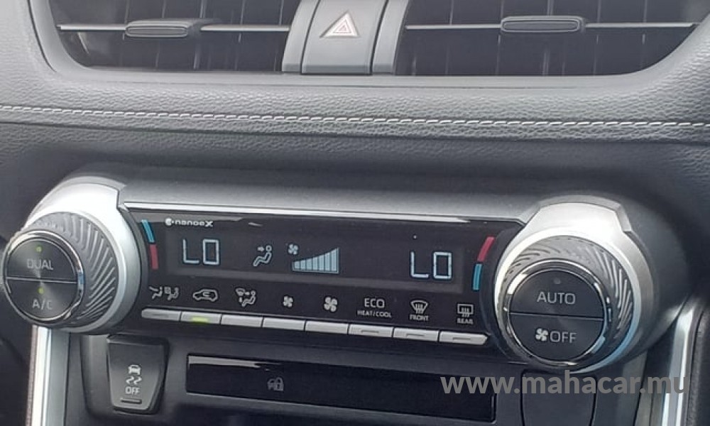 2023 Toyota Rav4 photo 13