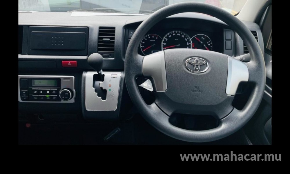 2019 Toyota HIACE GL photo 8