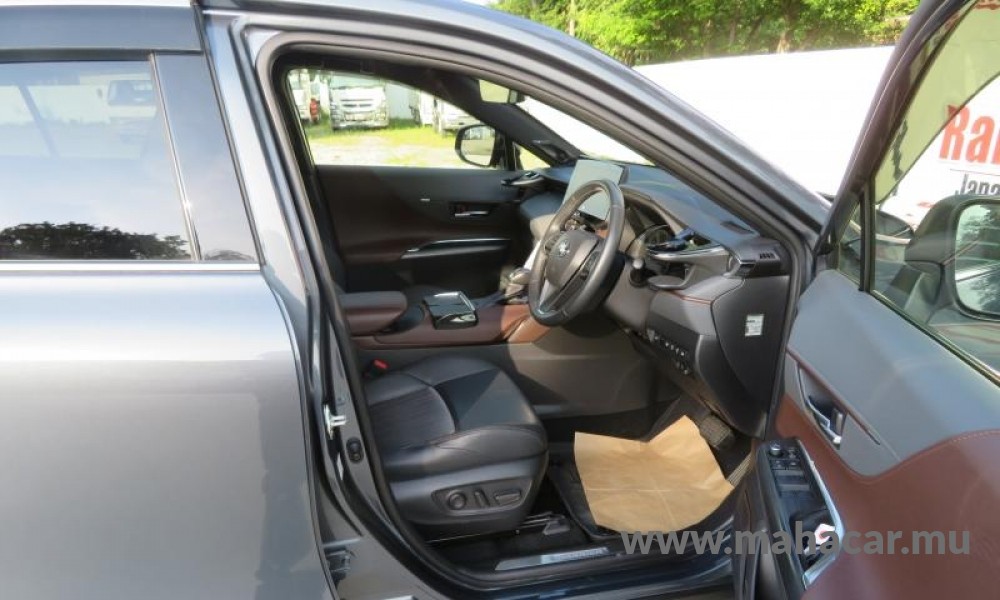 2021 Toyota Harrier photo 8