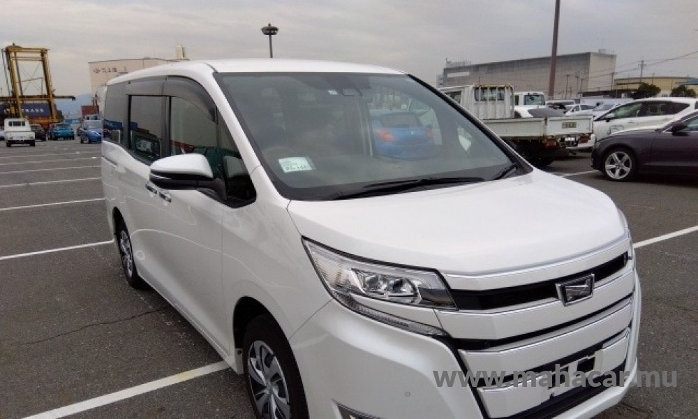 2019 Toyota Noah photo 11