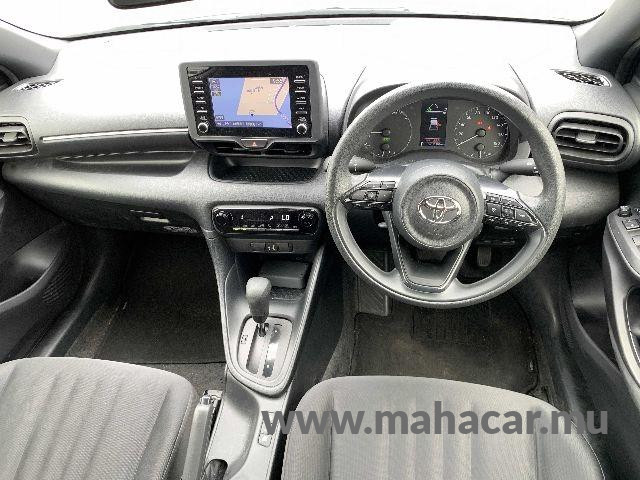2023 Toyota Yaris Hybrid photo 3