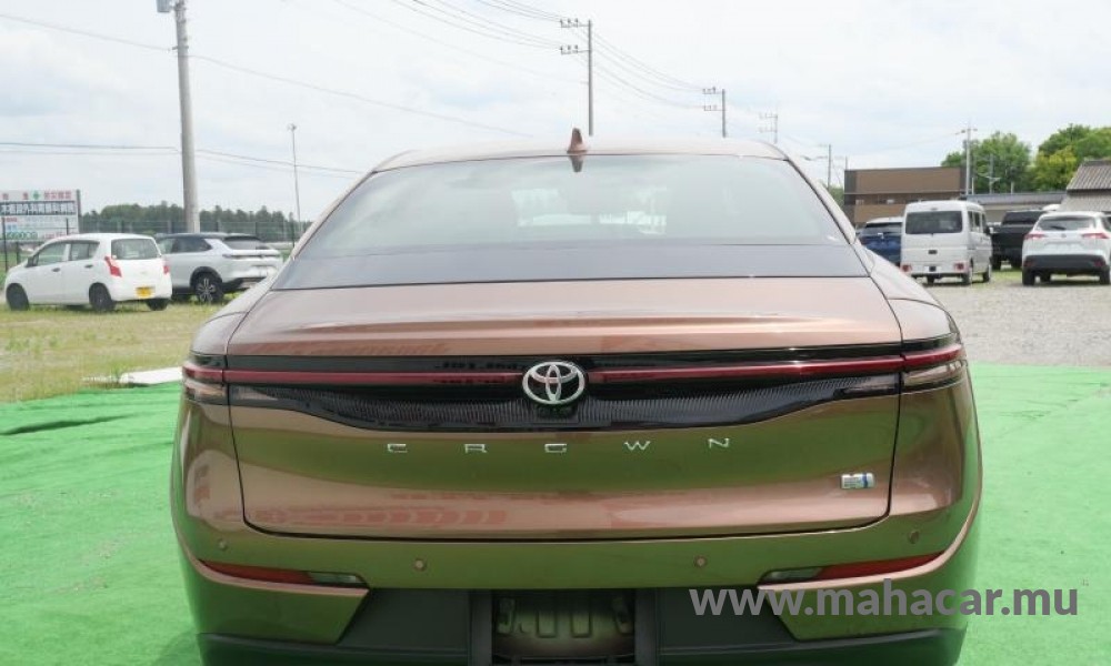 2022 Toyota Crown photo 6