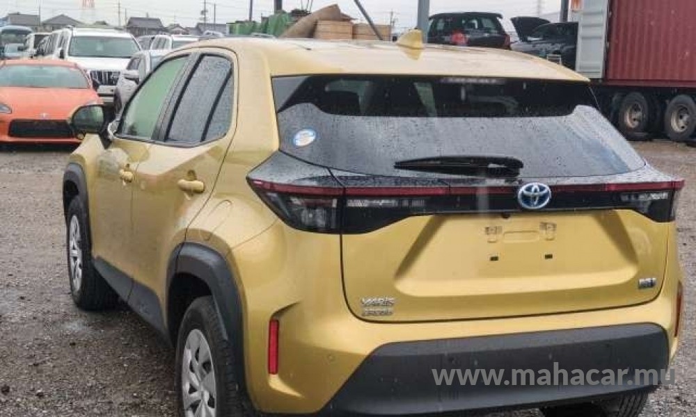 2022 Toyota Yaris Cross Hybrid photo 3