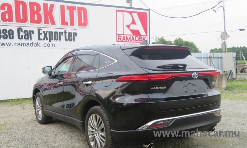 2023 Toyota Harrier photo 3