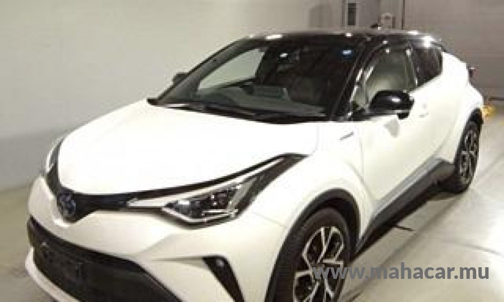 2020 Toyota CHR HYBRID, WHITE/BLACK