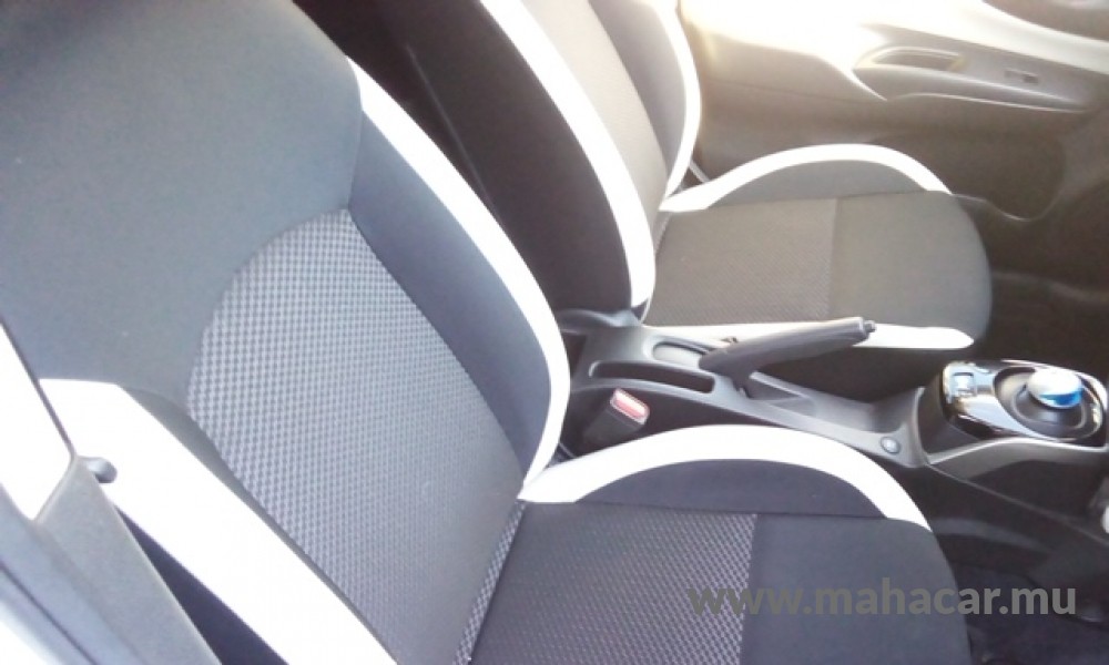 2020 Nissan NOTE E-POWER photo 7