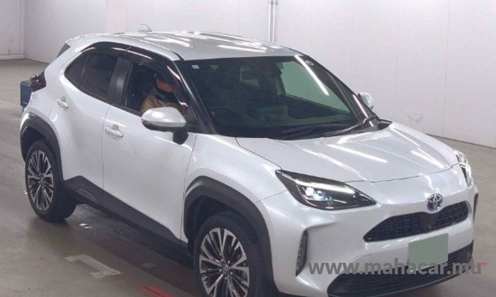 2023 Toyota Yaris Cross Hybrid photo 2