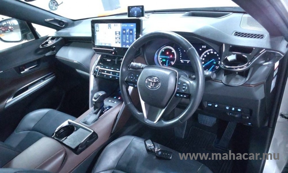 2021 Toyota Harrier photo 6