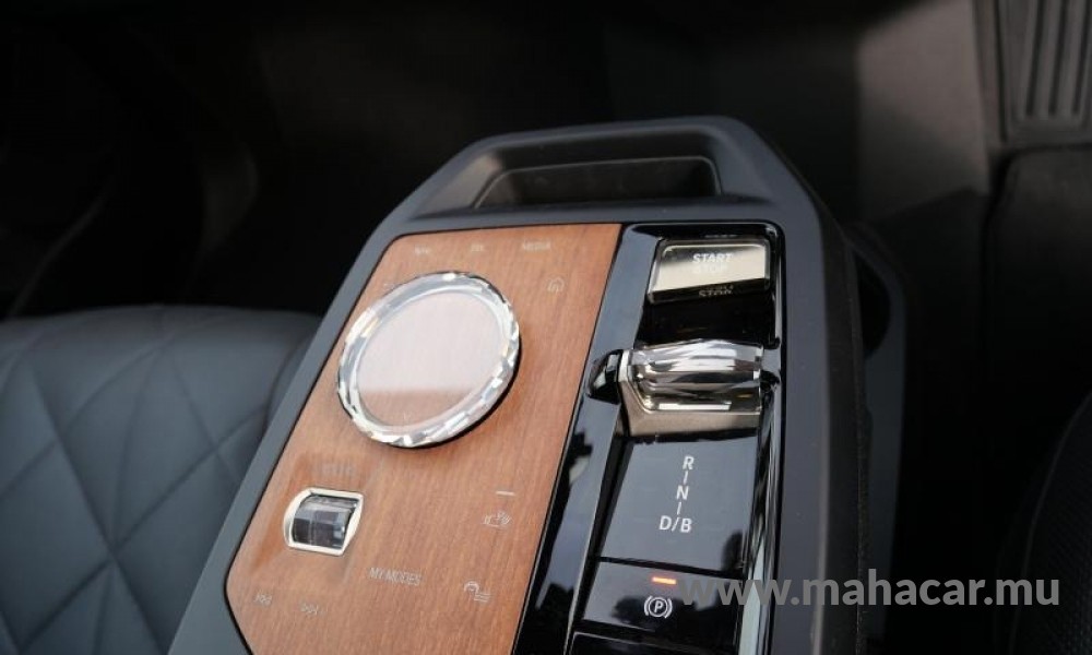 2022 BMW iX photo 5
