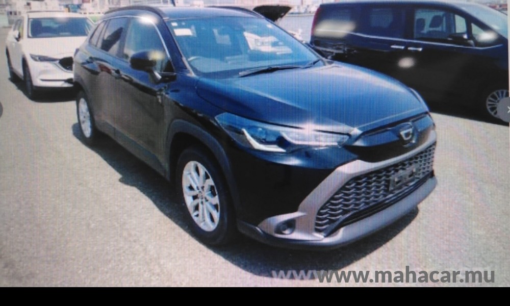 2023 Toyota COROLLA CROSS photo 2