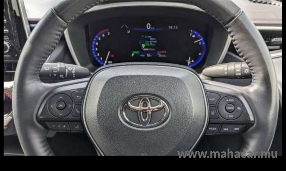 2020 Toyota Corolla photo 2