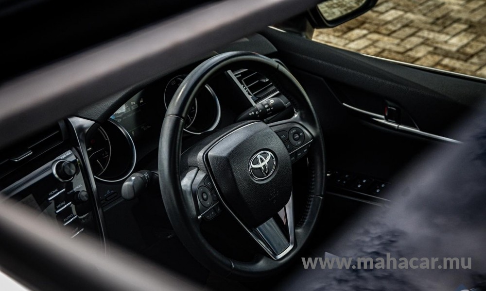 2020 Toyota Camry photo 14