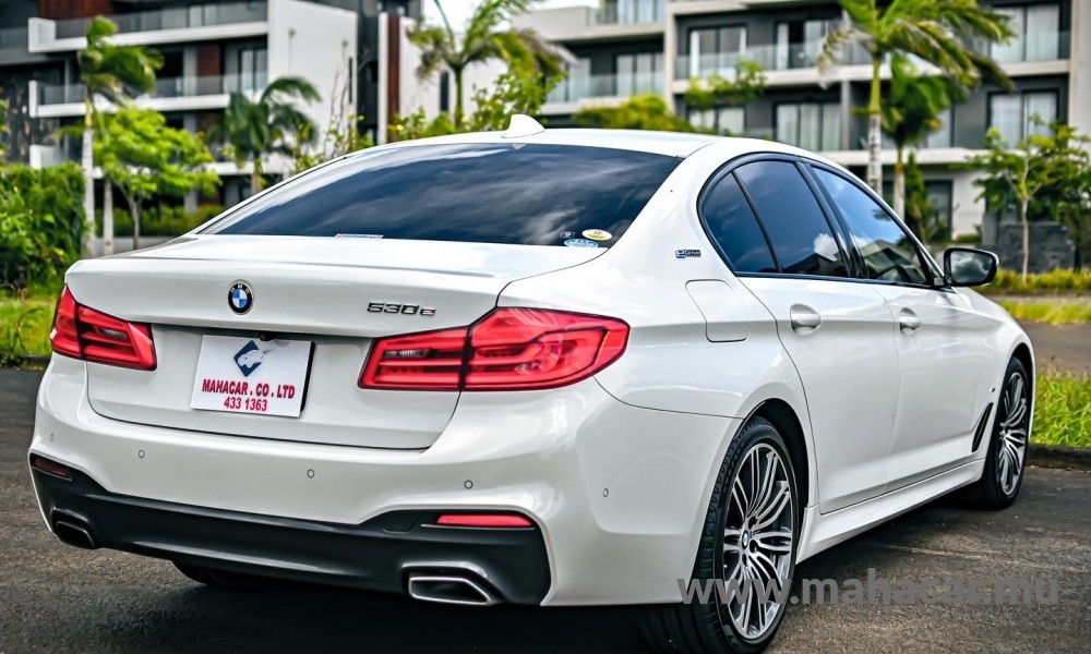 2019 BMW 530e photo 7