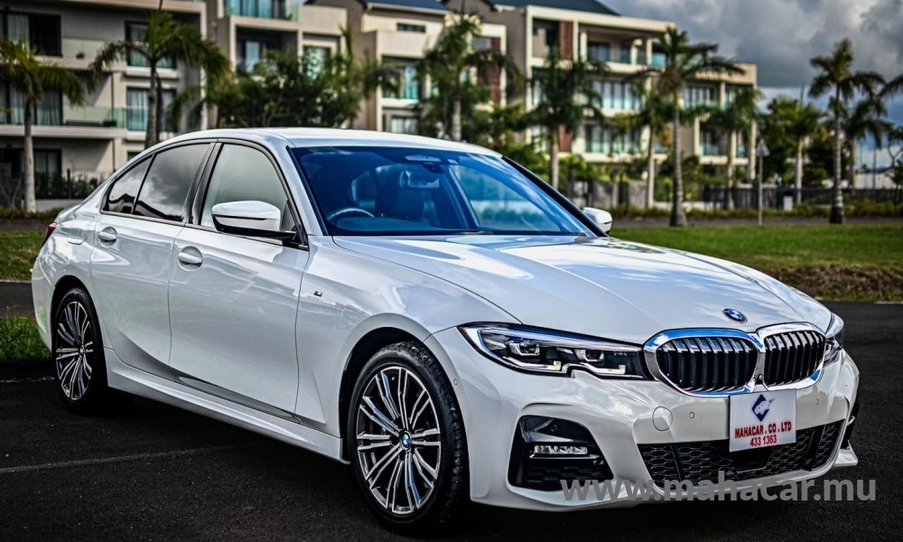 2019 BMW 330e photo 4