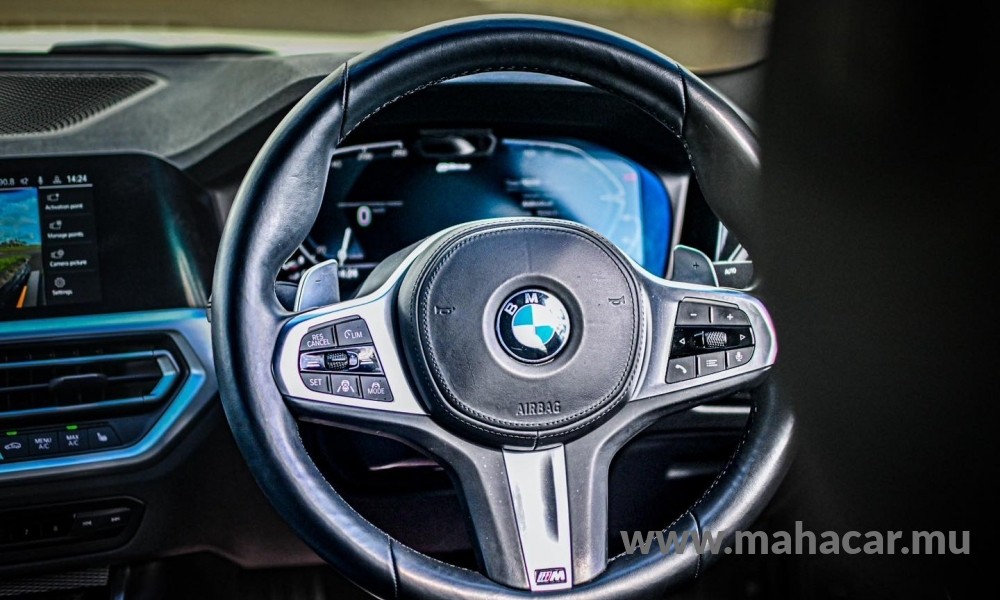 2019 BMW 330e photo 6