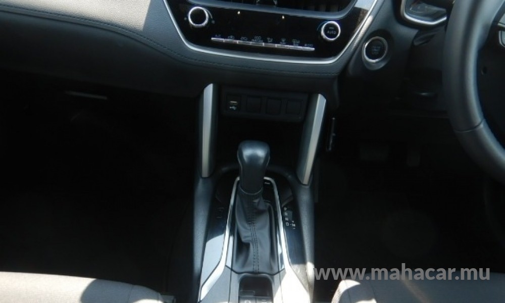 2023 Toyota COROLLA CROSS photo 12