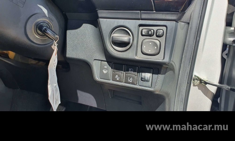 2018 Toyota Corolla Axio photo 6