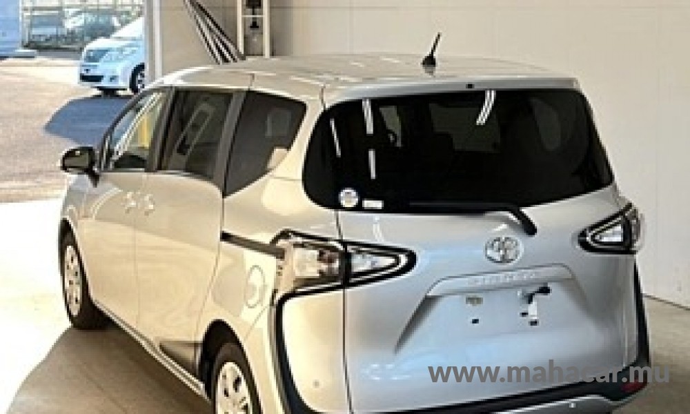2022 Toyota Sienta photo 5