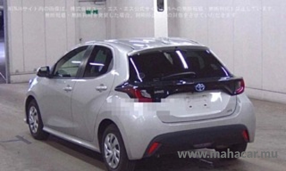 2021 Toyota Yaris Hybrid photo 3