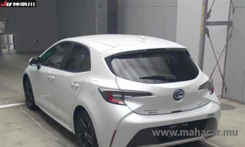 2021 Toyota Corolla photo 2